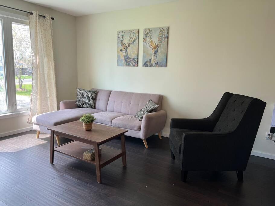 Family Friendly Cottage ☆Walking Distance To Beach 라이언스 헤드 외부 사진